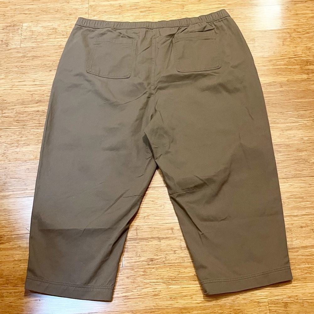 NWT! Old Navy Brown Pull On Elastic Waist Cropped Pants Pockets. Size Women's 3X - Picture 4 of 14